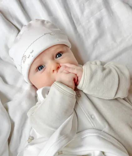 LIVLY Teddy Dreams Ninni lue til baby - white